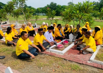 Peringati HUT ke-61 DPD Partai Golkar Bojonegoro Gelar Ziarah dan Doa Bersama