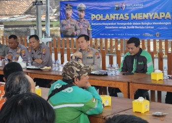 Kapolres Bojonegoro AKBP Afrian Setya Permadi Tunjukkan Kepedulian untuk Komunitas Ojol
