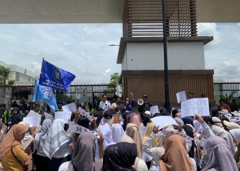 Kapolres Bojonegoro Turun Langsung Temui Demonstran: “Aksi Adalah Hak Warga, Asal Tetap Kondusif”