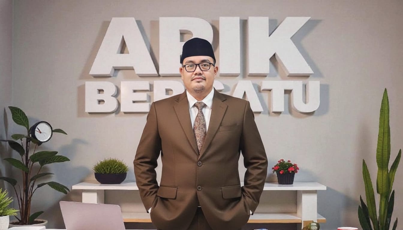 Raden Herjuna atau Kang Juna, Ketua APIK Bersatu Indonesia, menekankan pentingnya kompetensi dan perlindungan tenaga kerja.