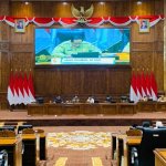 Suasana Rapat Paripurna DPRD Kabupaten Bojonegoro saat penyampaian jawaban Bupati atas pandangan fraksi terkait APBD 2025.