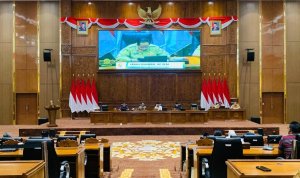 Suasana Rapat Paripurna DPRD Kabupaten Bojonegoro saat penyampaian jawaban Bupati atas pandangan fraksi terkait APBD 2025.