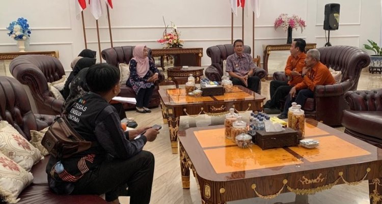 Bupati Bojonegoro Setyo Wahono saat mengikuti pendataan Sensus Ekonomi 2026 oleh BPS Kabupaten Bojonegoro.
