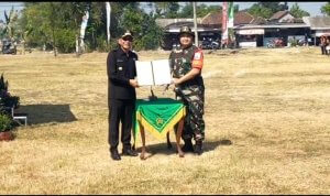 Bupati Setyo Wahono membuka TMMD Ke-129 Bojonegoro bersama Dandim 0813 Bojonegoro di Desa Mlideg.