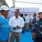 Manager PLN UP3 Bojonegoro Danang Setiawan melakukan koordinasi pengamanan kelistrikan di PT Sumber Aneka Gas Tuban.