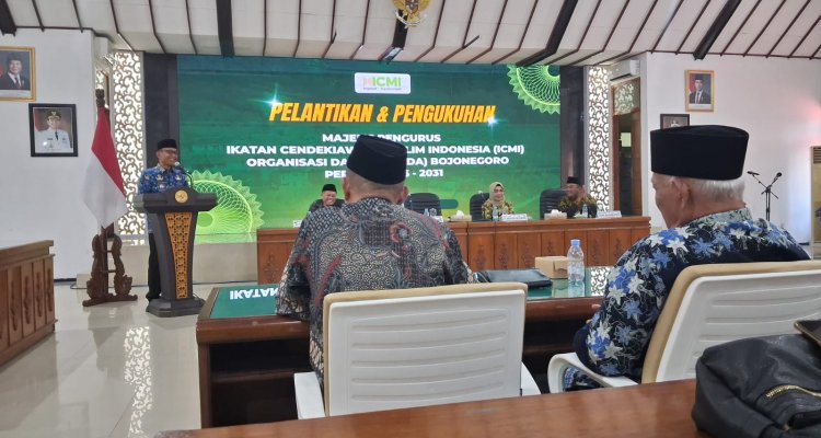 Bupati Bojonegoro Setyo Wahono memberikan sambutan pada Pelantikan ICMI Orda Bojonegoro Periode 2026–2031.