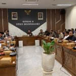 Komisi B DPRD Bojonegoro rapat dengar pendapat terkait pembangunan Pasar Kota dan relokasi pedagang.