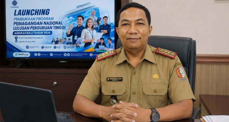 Kadisperinaker Bojonegoro Mahmudi mengajak lulusan perguruan tinggi mengikuti Program Pemagangan Nasional 2026.