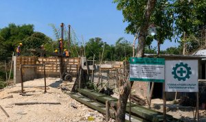 Progres pembangunan Jembatan Desa Semenpinggir Kecamatan Kapas Bojonegoro.