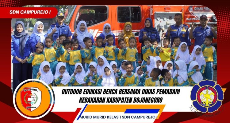 Petugas Dinas Pemadam Kebakaran dan Penyelamatan Kabupaten Bojonegoro berfoto bersama murid kelas 1 SDN Campurejo I, guru, dan wali murid usai kegiatan Outdoor Edukasi Bencana sebagai upaya mengenalkan mitigasi kebakaran sejak dini.