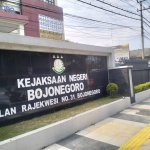 Warga Desa Mulyorejo Balen adukan kades ke kejaksaan negri bojonegoro
