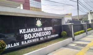 Foto Istimewa Warga Desa Mulyorejo Balen adukan kades ke kejaksaan negri bojonegoro