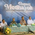 Bupati Bojonegoro Setyo Wahono bersama Wakil Bupati Nurul Azizah saat kegiatan Medhayoh di Desa Cengkir, Kecamatan Kepohbaru, Rabu (12/8/2026).