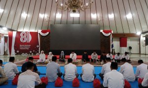 Bupati Bojonegoro Setyo Wahono menyampaikan sambutan dalam malam tasyakuran HUT ke-81 Kemerdekaan RI di Pendopo Pemkab Bojonegoro, Minggu (16/8/2026) malam.