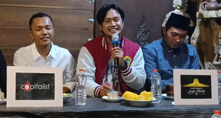 Ketua Bawaslu Kabupaten Bojonegoro Dr. Handoko Sosro Hadi Wijoyo saat menjadi narasumber dalam Ngobrol Jegrank Edisi #69 bertema “Generasi-Z dan Politik”, Selasa (18/8/2026).