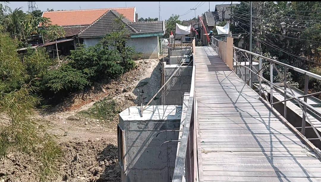 Sudah Disidak Pemkab dan Kecamatan, Pengerjaan Jembatan Ngablak–Ngulanan Kembali Disorot