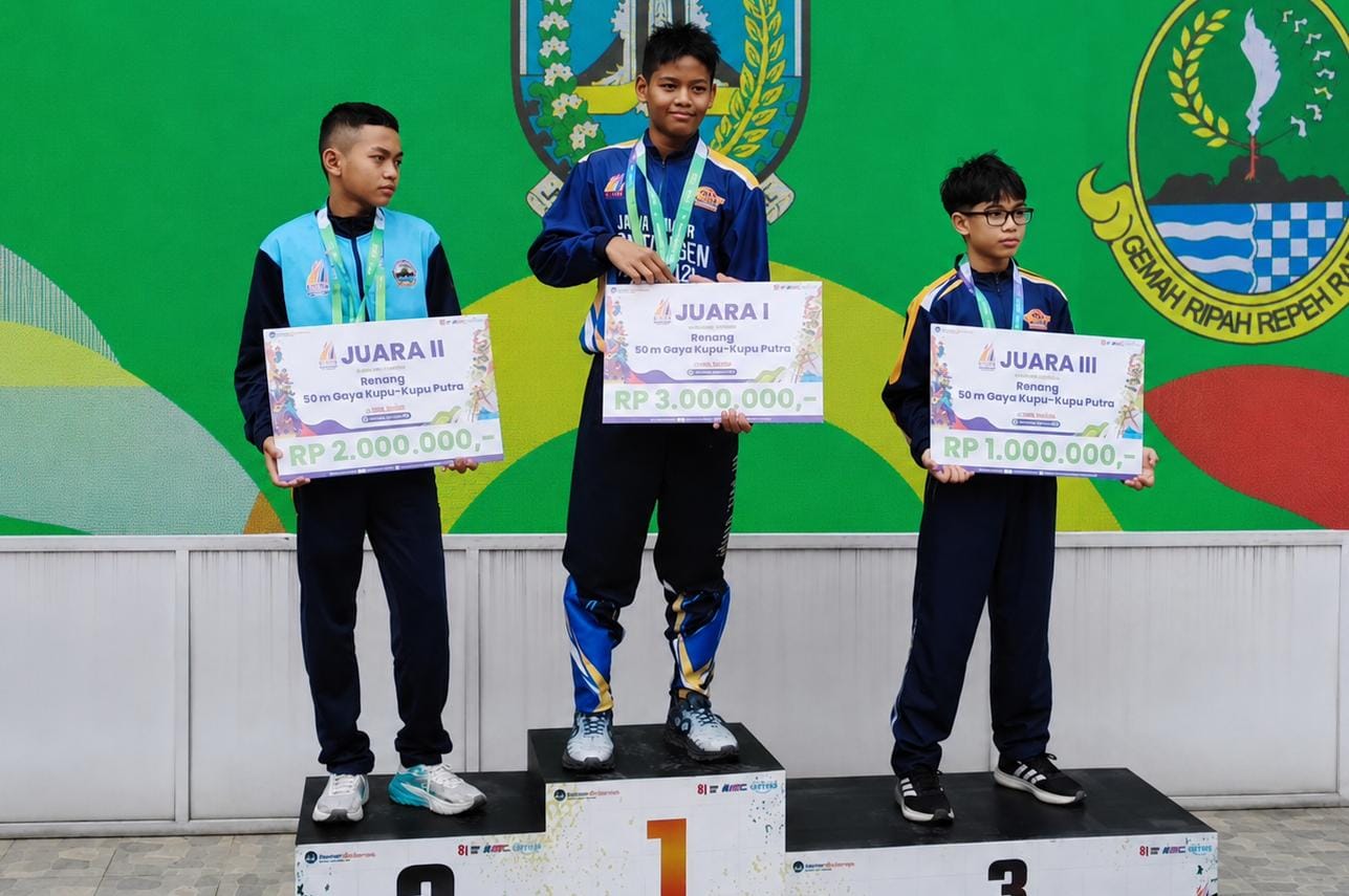 Rahendra Bimantara Borong 2 Emas O2SN Nasional 2026 Caption: Rahendra Bimantara, siswa SDN Kauman 1 Bojonegoro, meraih dua medali emas cabang renang pada O2SN Nasional 2026 di Jakarta.