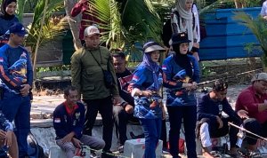 Kapolres dan Wakil Bupati Caption: Kapolres Bojonegoro AKBP Yenni Diarty, S.I.K., M.H. bersama Wakil Bupati Bojonegoro Nurul Azizah tampak akrab saat mengikuti lomba mancing bersama di Kolam Pancing MGL Bojonegoro.