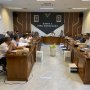 Rapat kerja Komisi A DPRD Bojonegoro membahas persoalan status tanah eks SDN Setren III Kecamatan Ngasem, Rabu (16/9/2026).