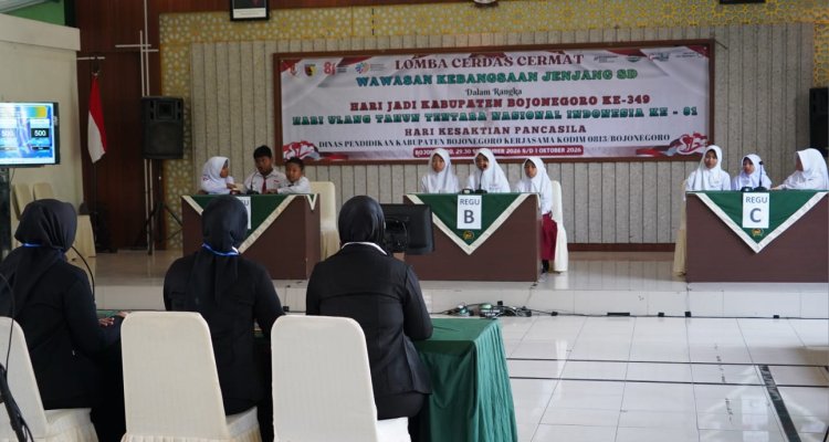 Peserta Lomba Cerdas Cermat (LCC) Wawasan Kebangsaan tingkat SD mengikuti perlombaan di Gedung Ahmad Yani Makodim 0813 Bojonegoro, Selasa (29/9/2026). Kegiatan yang digelar Pemkab Bojonegoro bersama Kodim 0813 Bojonegoro tersebut menjadi bagian dari rangkaian peringatan HJB ke-349, HUT TNI ke-81, dan Hari Kesaktian Pancasila 2026.