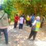 Peninjauan batas sempadan Bengawan Solo di RT 2 Kelurahan Jetak, Bojonegoro, melibatkan BBWS, Kantor Pertanahan, kelurahan, panitia PTSL, camat, Babinsa, Ketua RT dan tokoh masyarakat.
