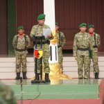 Kasdim 0813 Bojonegoro Mayor Inf Marwoko Suwandono memimpin upacara peringatan Hari Sumpah Pemuda ke-98 di lapangan Makodim 0813 Bojonegoro, Rabu (28/10/2026).